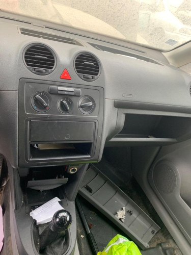 CONSOLA CENTRAL VOLKSWAGEN CADDY (2K)(02.2004) 