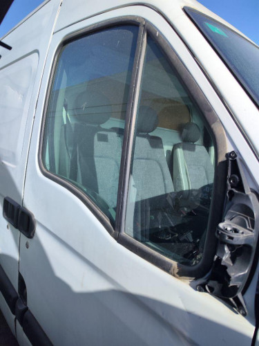 LUNA DELANTERA DERECHA Nissan INTERSTAR (X70) 