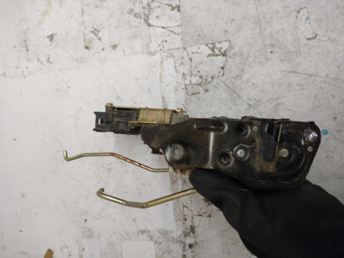 CERRADURA PUERTA DELANTERA DERECHA 