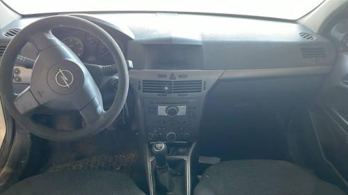 OPEL ASTRA H BERLINA — автомобиль-донор на запчасти 