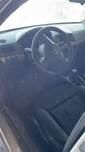OPEL ASTRA H BERLINA — автомобиль-донор на запчасти 