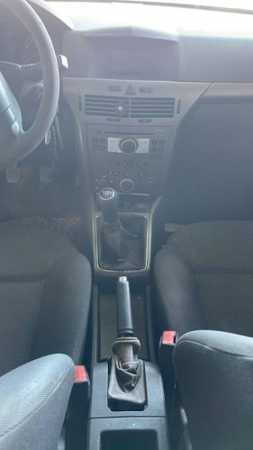 OPEL ASTRA H BERLINA — автомобиль-донор на запчасти 