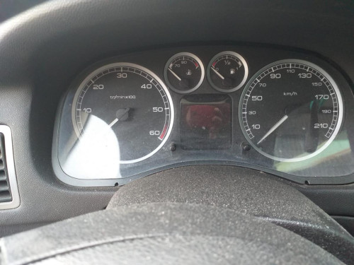 PEUGEOT 307 BREAK / SW (S1)(04.2002) — vehículo donante para recambios 