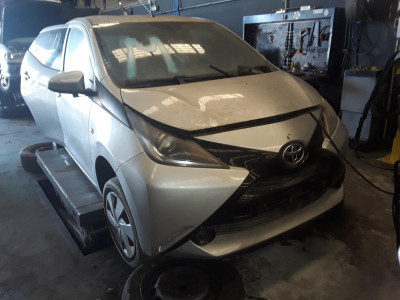 TOYOTA AYGO (B4)