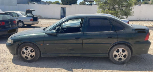 OPEL VECTRA B BERLINA — автомобиль-донор на запчасти 