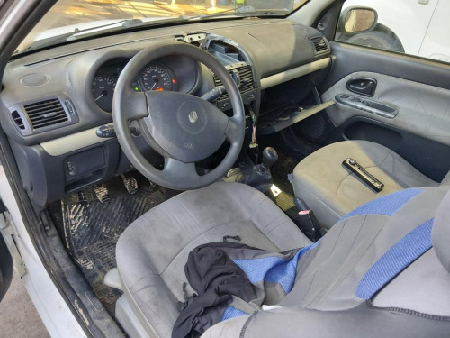 RENAULT CLIO II FASE II (B/CB0) — vehículo donante para recambios 