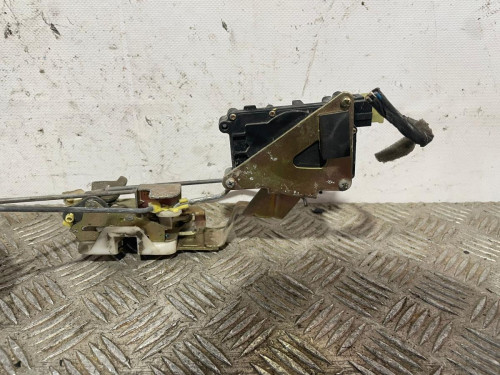 CERRADURA PUERTA DELANTERA IZQUIERDA 