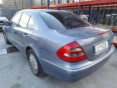 MERCEDES-BENZ CLASE E (BM 211) BERLINA