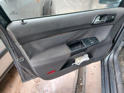 VOLKSWAGEN POLO IV (9N1)