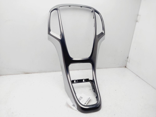 CONSOLA CENTRAL OPEL ASTRA J BERLINA 5P 