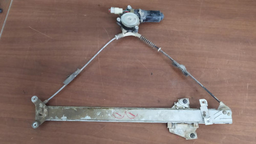 ELEVALUNAS DELANTERO DERECHO MITSUBISHI MONTERO (V20/V40) 