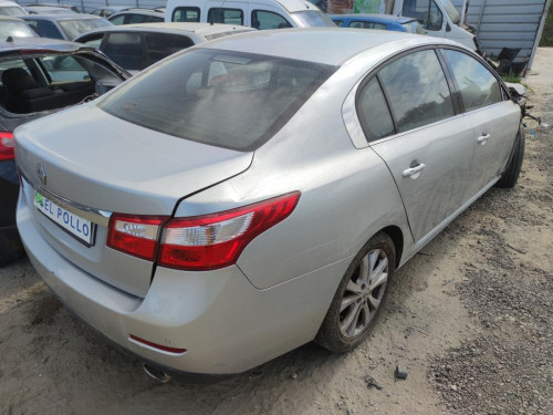  RENAULT LATITUDE 