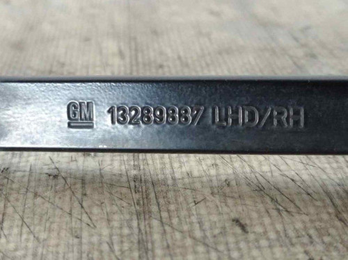BRAZO LIMPIA DELANTERO DERECHO OPEL ASTRA J BERLINA 5P 