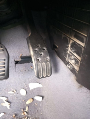 PEDAL ACELERADOR