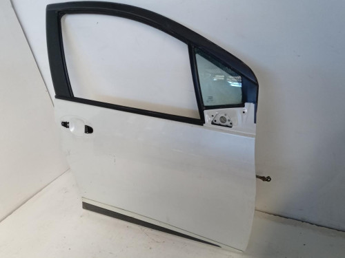 PUERTA DELANTERA DERECHA TOYOTA YARIS (XP13) 