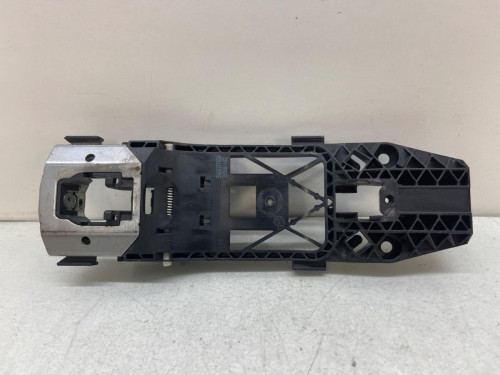 SOPORTE MANETA EXTERIOR DELANTERA IZQUIERDA Volkswagen GOLF VI (5K1)(10.2008) 