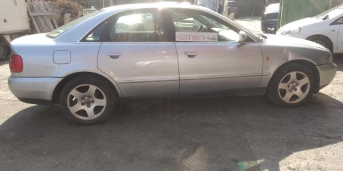 AUDI A4 BERLINA (B5) — vehículo donante para recambios 