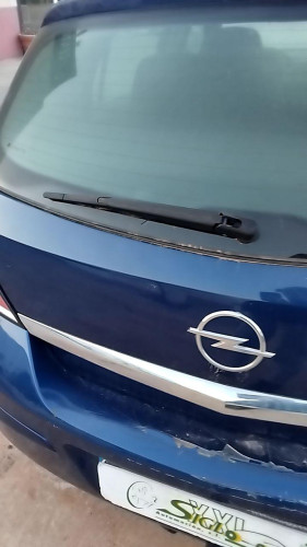 BRAZO LIMPIA TRASERO Opel Astra H Berlina (2004->) Opel Astra H Berlina (2004->) 