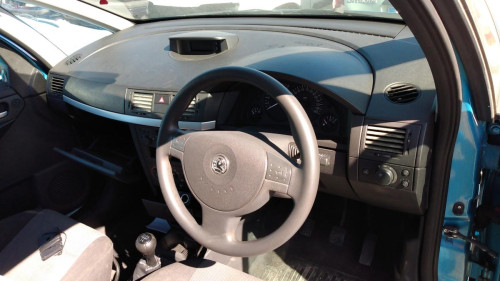 OPEL MERIVA — vehículo donante para recambios 