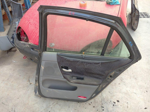PUERTA TRASERA DERECHA Renault LAGUNA II (BG0) 
