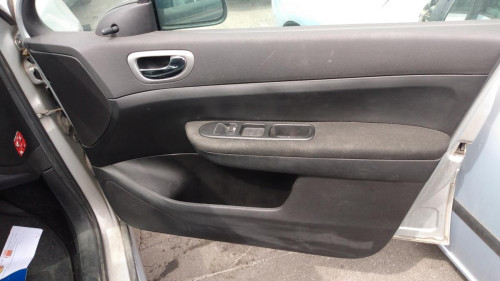  PEUGEOT 307 BERLINA (S2) 