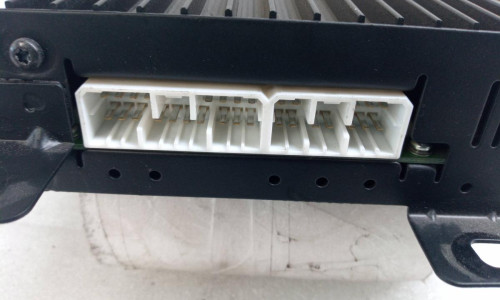  AMPLIFICADOR DE SONIDO JEEP GRAND CHEROKEE (WJ/WG) 