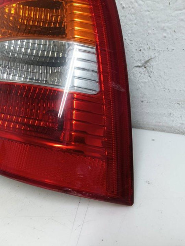  PILOTO TRASERO DERECHO OPEL 