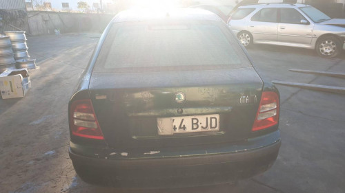  SKODA OCTAVIA BERLINA (1U2) 