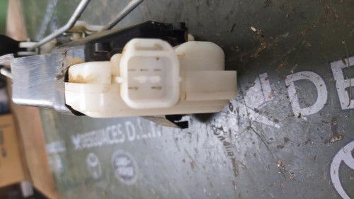 CERRADURA PUERTA TRASERA DERECHA Mitsubishi MONTERO (V80/V90) 