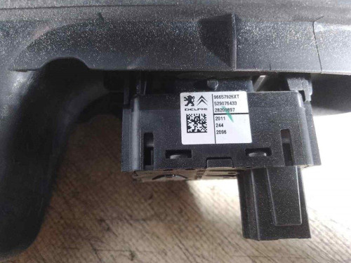 MANDO ELEVALUNAS TRASERO IZQUIERDO Citroen C4 BERLINA 
