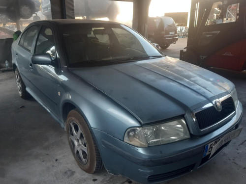  SKODA OCTAVIA BERLINA (1U2) 