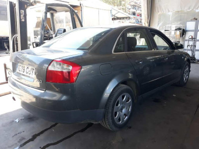 AUDI A4 BERLINA (8E)