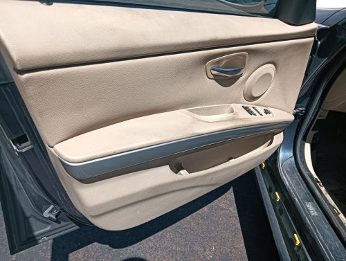 BMW SERIE 3 BERLINA (E90) — vehículo donante para recambios 