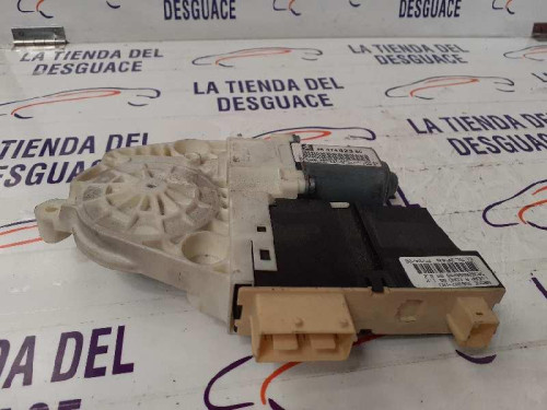  MOTOR ELEVALUNAS DELANTERO DERECHO 
