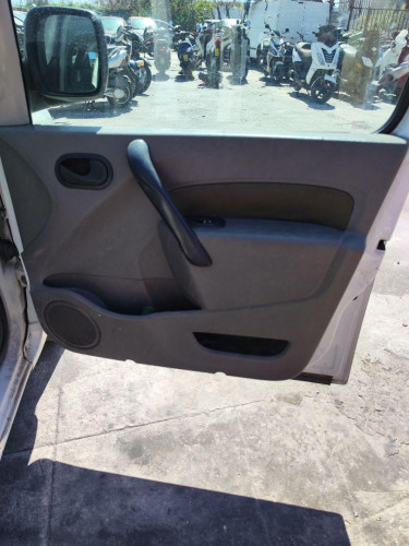GUARNECIDO PUERTA DELANTERA DERECHA Renault KANGOO II (F/KW0) 