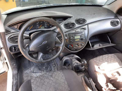 FORD FOCUS BERLINA (CAK)