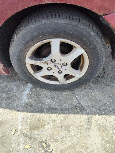LLANTA Ford FOCUS BERLINA (CAK) 