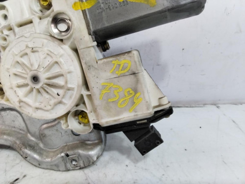 ELEVALUNAS TRASERO DERECHO Toyota COROLLA (E12) 