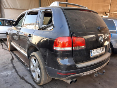 VOLKSWAGEN TOUAREG (7LA)