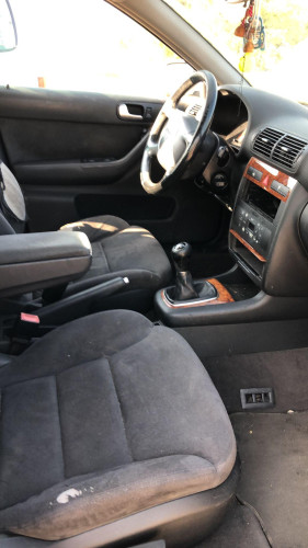 AUDI A3 (8L) — vehículo donante para recambios 