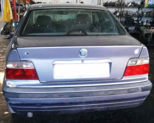  BMW SERIE 3 BERLINA (E36) 