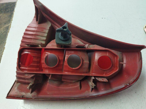 PILOTO TRASERO IZQUIERDO Renault CLIO II FASE II (B/CB0) 