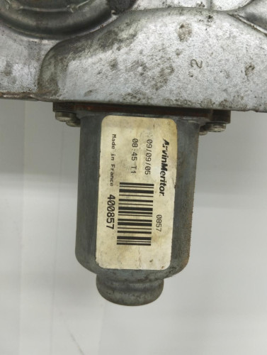 ELEVALUNAS DELANTERO DERECHO Renault CLIO III 