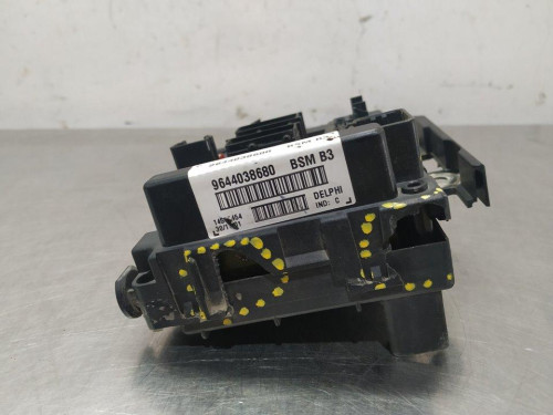  CAJA RELES / FUSIBLES PEUGEOT 206 