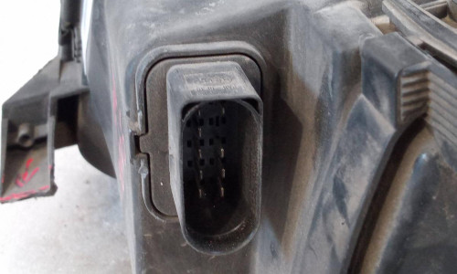 FARO DERECHO Volkswagen PASSAT BERLINA (3B3) 