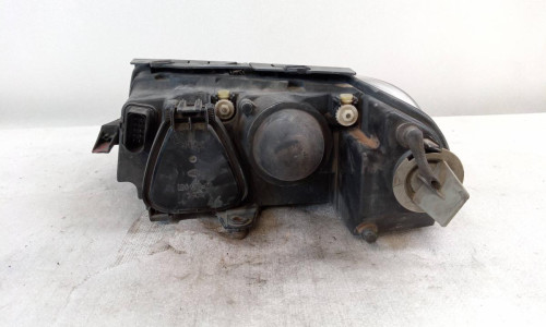 FARO DERECHO Volkswagen PASSAT BERLINA (3B3) 