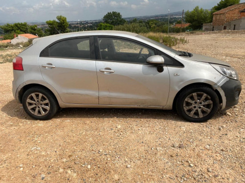 KIA RIO (UB) — vehículo donante para recambios 
