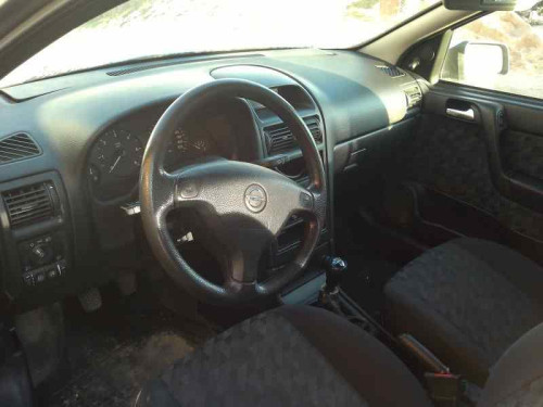 OPEL ASTRA G BERLINA — vehículo donante para recambios 