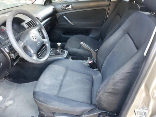  VOLKSWAGEN PASSAT BERLINA (3B3) 