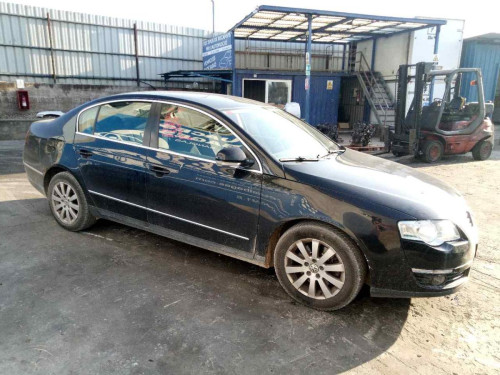  VOLKSWAGEN PASSAT BERLINA (3C2) 